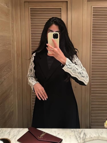 صيفية " يتوفر منها خيار شتوي عباية كريب اسود فاحم...