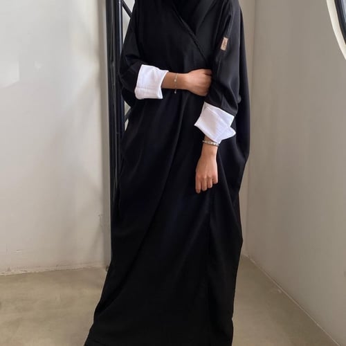 عباية لنن امريكي اسود مع كم ابيض ، نص بشت