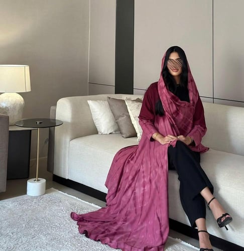 عباية نص كلوش شيفون مبطن وردي