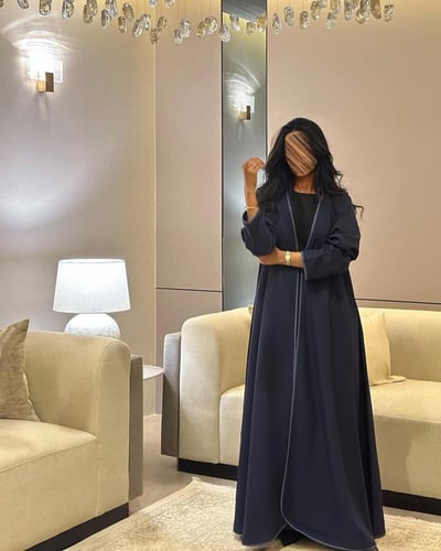 عباية كريب تايواني كحلي مع اطراف قيطان ازرق كحلي ك...