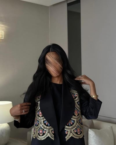 عباية تفتة تايواني مع سديري شك وتطريز القصة نص كلو...