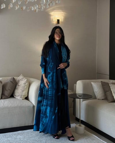 عباية نص كلوش شيفون مبطن أزرق