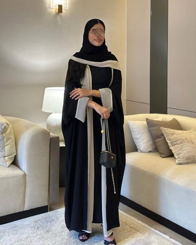 عباية نص بشت دبل فيس شيفون ابيض منقط وبلاك بيري