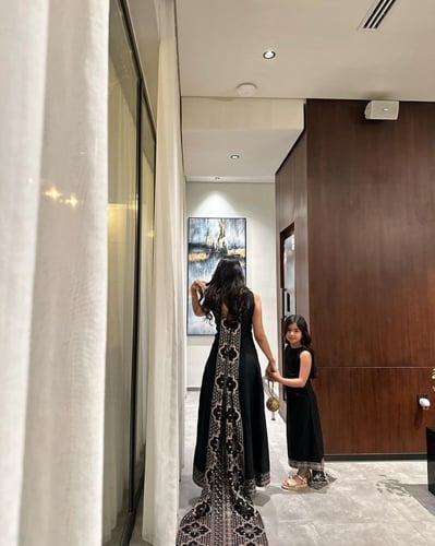 لنن هندي اسود مع تطريز هندي نساء