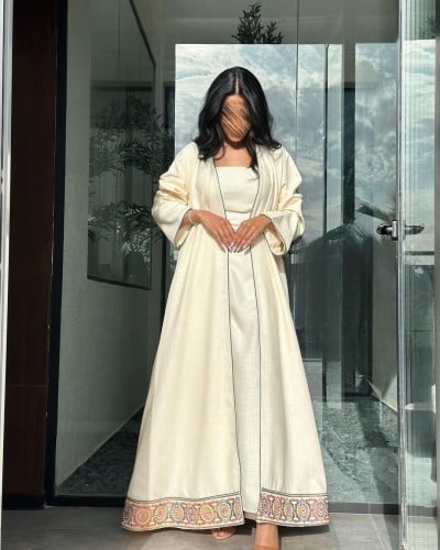 عباية كلوش لنن هندي اوف وايت مع تطريز هندي وقيطان...