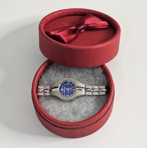 ساعة فضي وأزرق