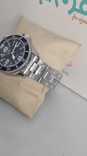 ساعه رجاليه ضد الماء والصداء