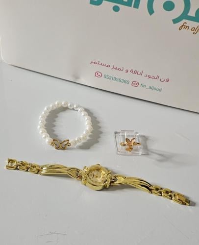 طقم الفراشه ساعه مع ساعه ذهبيه واسورة لؤلؤ فراشه
