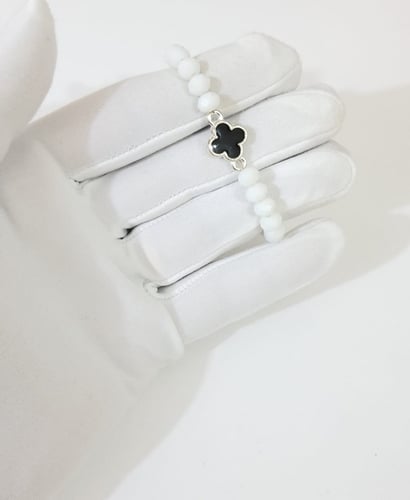 اساور خرز زجاجي شكل فانكليف