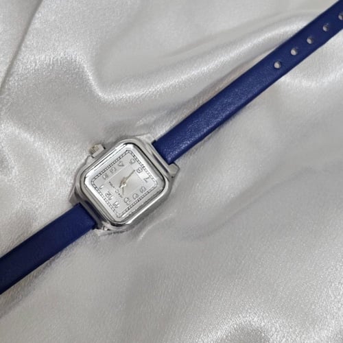 ساعة اطفال جلد ازرق