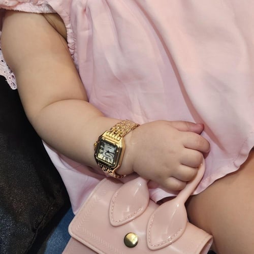 ساعة بناتي ضد الماء