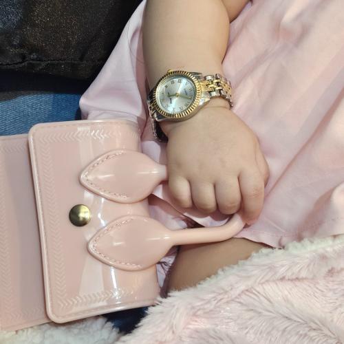 ساعة يد شبيهة الرولكس