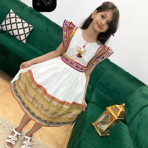 فستان بناتي ليوم التأسيس