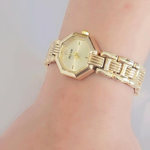 ساعة بناتي ذهبي