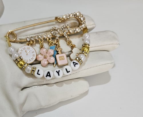 بروش بالإسم