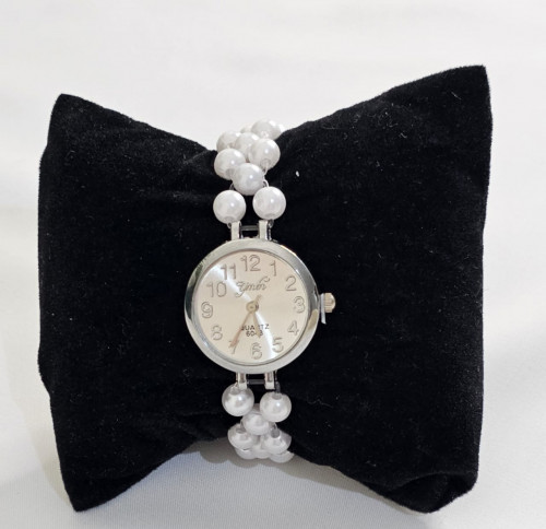 ساعة لؤلؤ بناتي