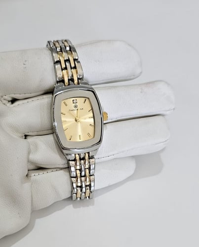 ساعة أطفال مميزه مكس فضي وذهبي