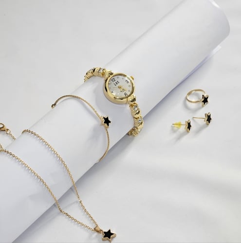 طقم بناتي أنيق