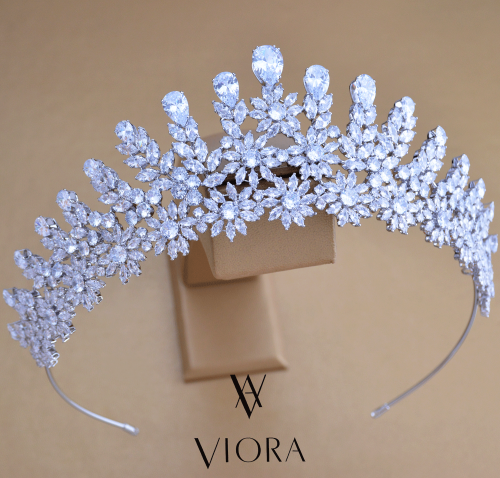 تاج فاخر تصميم ألماس