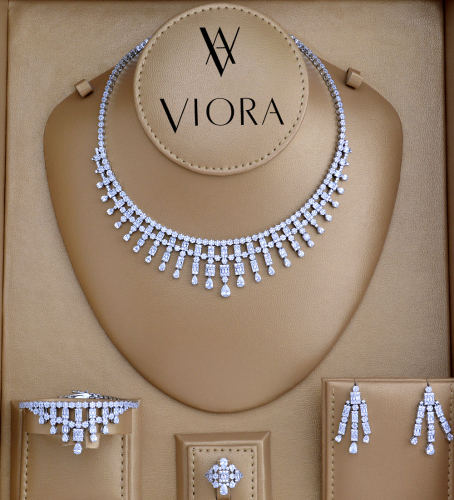 طقم زركون تصميم ألماس