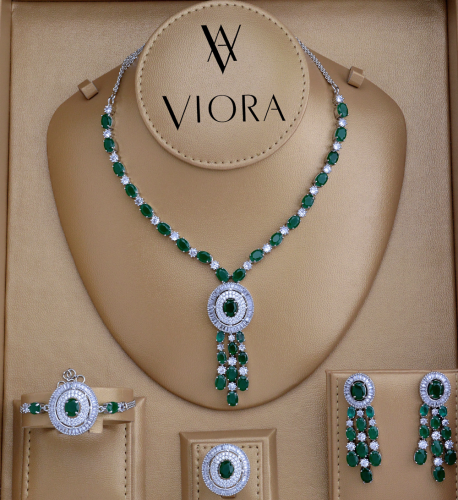 طقم زركون لون اخضر