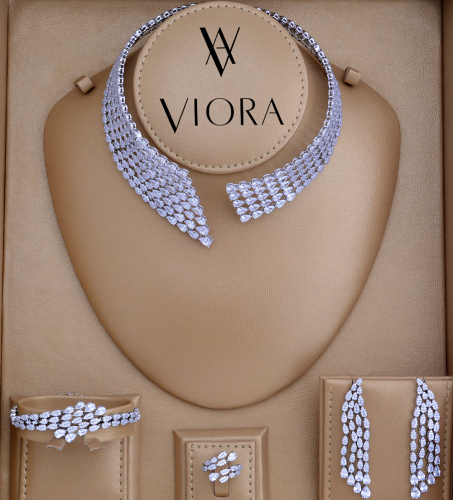 طقم تشوكر تصميم ألماس