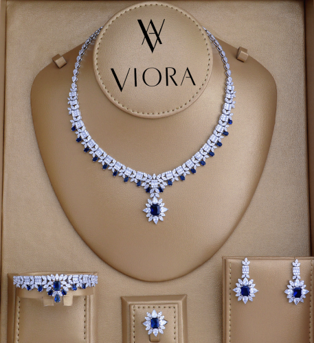 طقم ملون تصميم ألماس