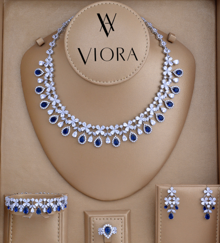 طقم ازرق تصميم ألماس