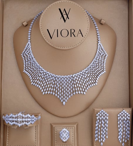 طقم زركون تصميم ألماس