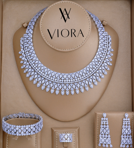 طقم ملكي تصميم ألماس