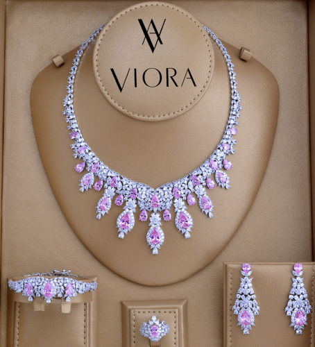 طقم وردي تصميم ألماس