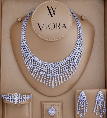 طقم زركون تصميم ألماس