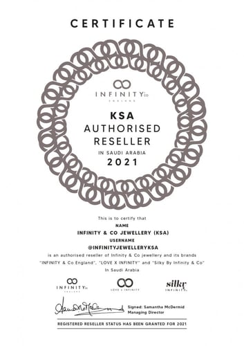 حلق بياتريس، مطلية بالذهب والروديوم، ماركة انفينيت...