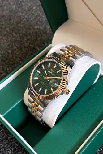 ساعة رجالية بتصميم كلاسيكي باللونين ميناء اخضر مقا...