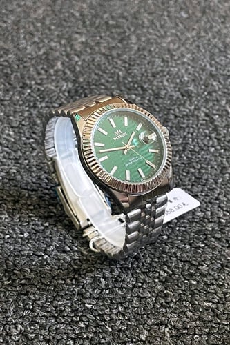 ساعة رجالية بتصميم كلاسيك باللون الفضي والاخضر 38m...