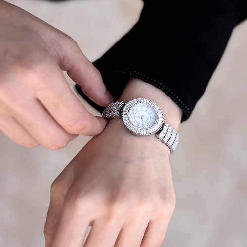 ساعة نسائية فضي ميناء أبيض بفصوص الزركون شبيه الأل...