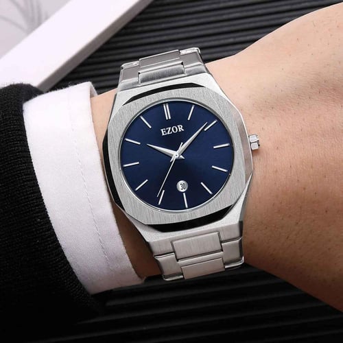 ساعة رجالية شبيهة D1 Milano باللون الفضي والكحلي