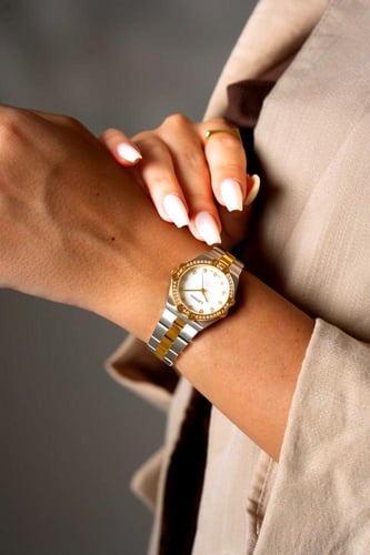 ساعة نسائية فخمة ستيل بلونين ميناء أبيض