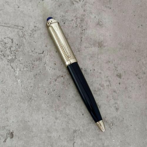 قلم رجالي بلون فضي ازرق