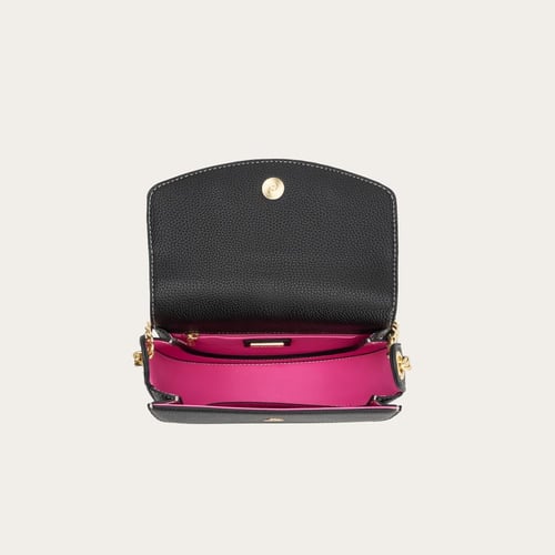 شنطة كتف نسائية بلون ازرق