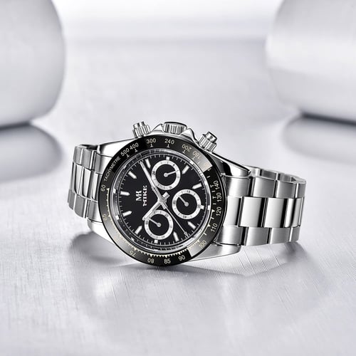 ساعة رجالية باللون الفضي والأسود