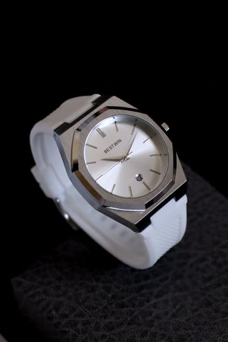 شبيهة D1 MILANO ربر باللون الابيض الفاخر