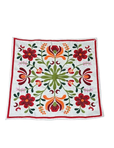 بساط مطرز 38*38سم