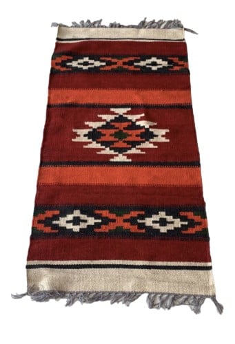 مده صوف منقوش احمر