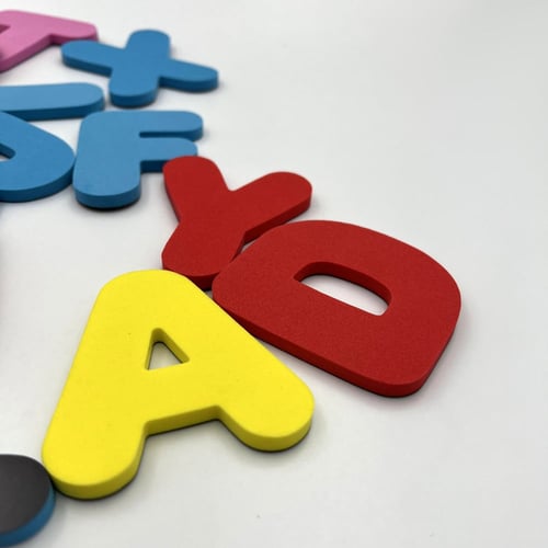 ملصقات الحروف الإنجليزية المغناطيسية - لتعليم الحر...