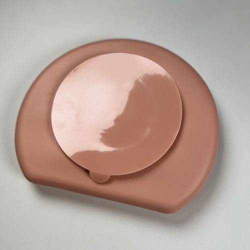 طبق سليكون للاطفال - بني فاتح