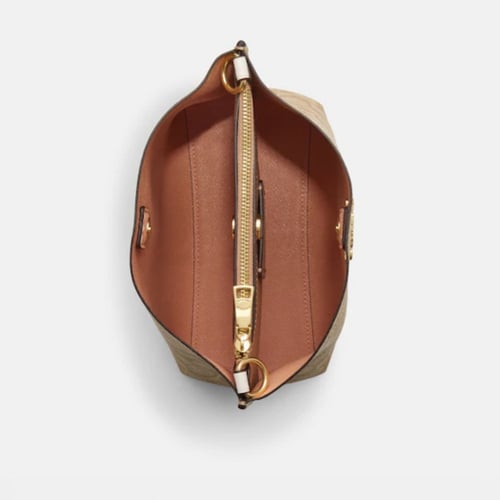 شنطة كوتش لوقو بعدة