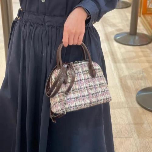 شنطه توري بورش مقبب ملونه