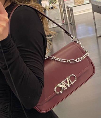 شنطة مايكل كروس