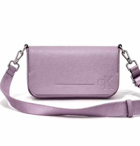 شنطة كلفن كلاين موف